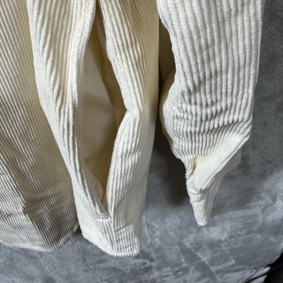 Levi's NEW Shirt Shacket Womens Large Cream Corduroy Relaxed Fit Button Up Logo - Picture 6 of 14